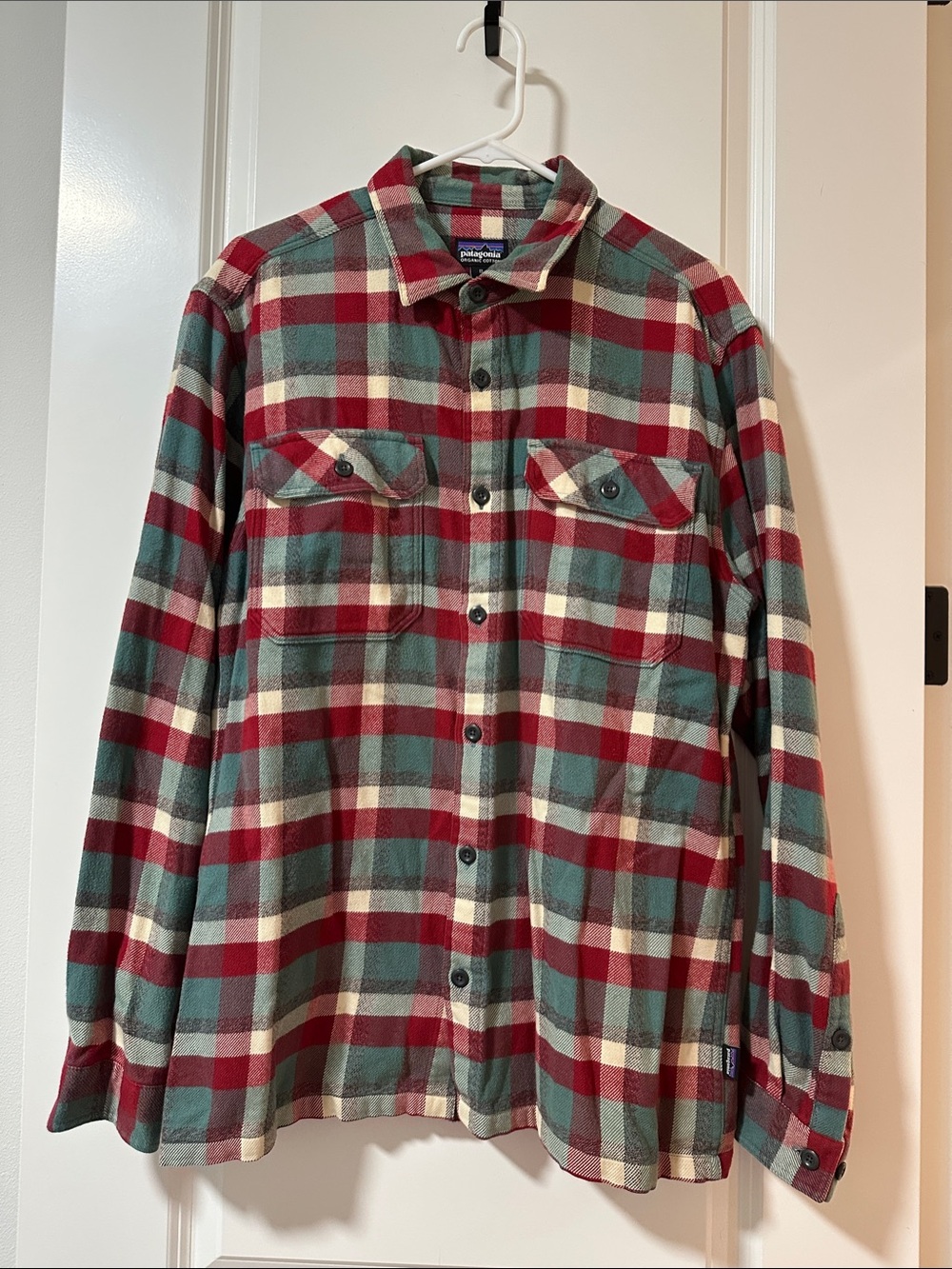 Patagonia Men’s Red, Teal & Cream Plaid Button-Down Flannel Shirt